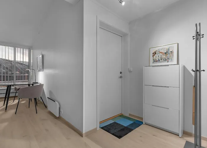 Modern Loft In Center *