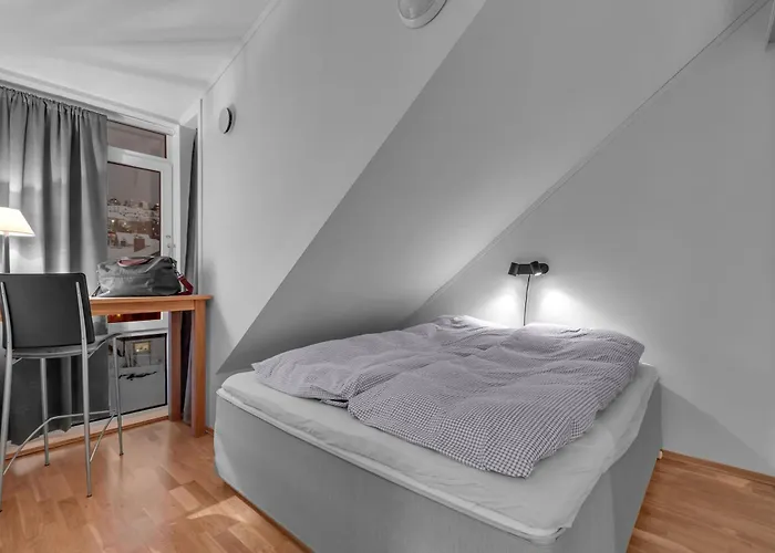 Modern Loft In Center